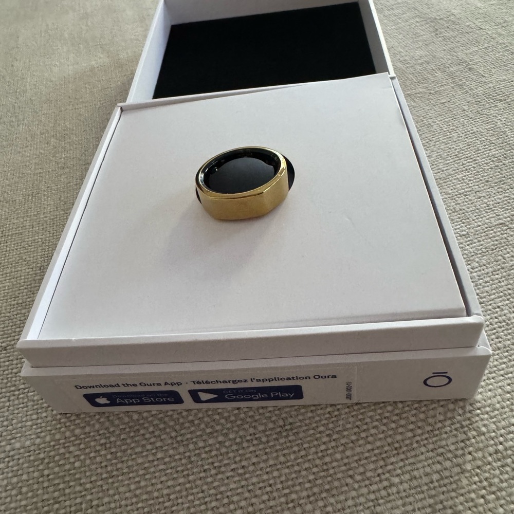 Oura Gold Smart Ring